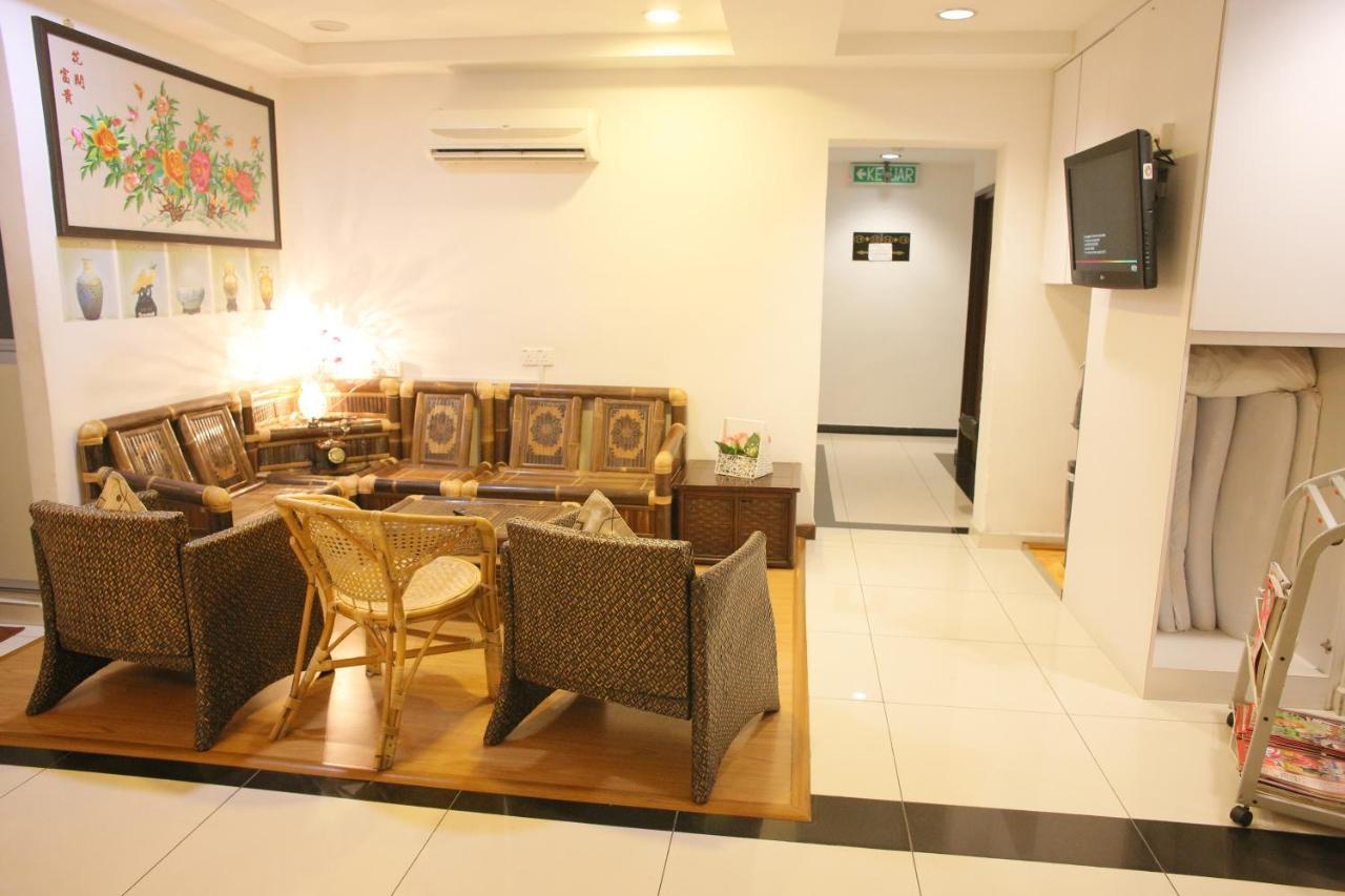 N K Hotel มัวร์ ภายนอก รูปภาพ